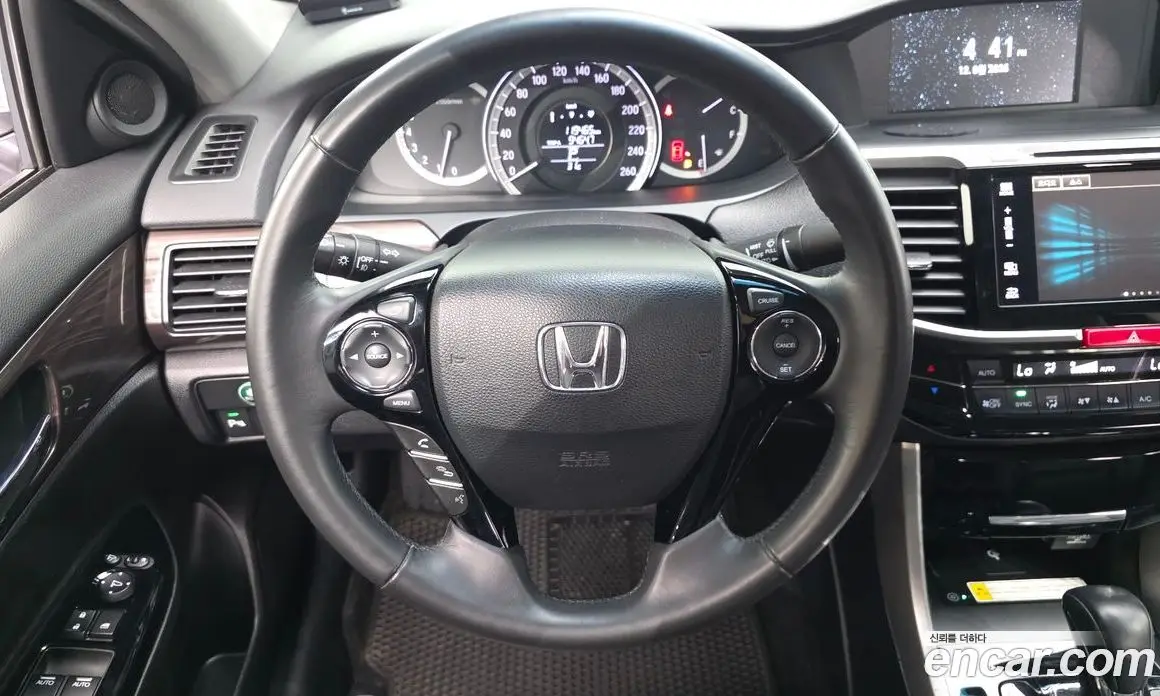 Honda Accord 2017 2.4 автомат (гидро), фото 13 Honda Accord 2017 2.4 автомат (гидро), фото 13