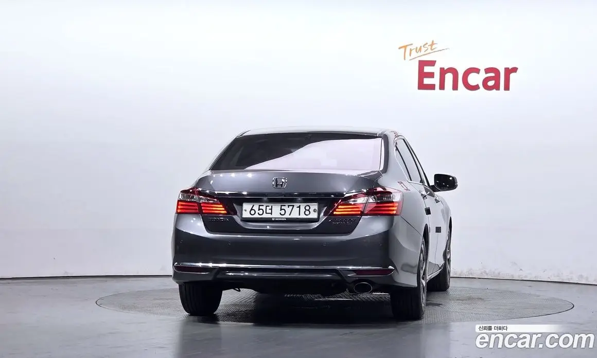 Honda Accord 2017 2.4 автомат (гидро), фото 4 Honda Accord 2017 2.4 автомат (гидро), фото 4