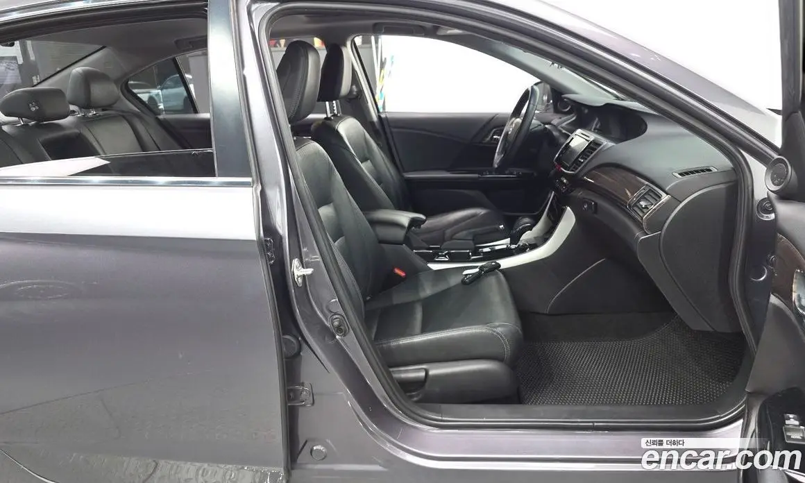 Honda Accord 2017 2.4 автомат (гидро), фото 10 Honda Accord 2017 2.4 автомат (гидро), фото 10