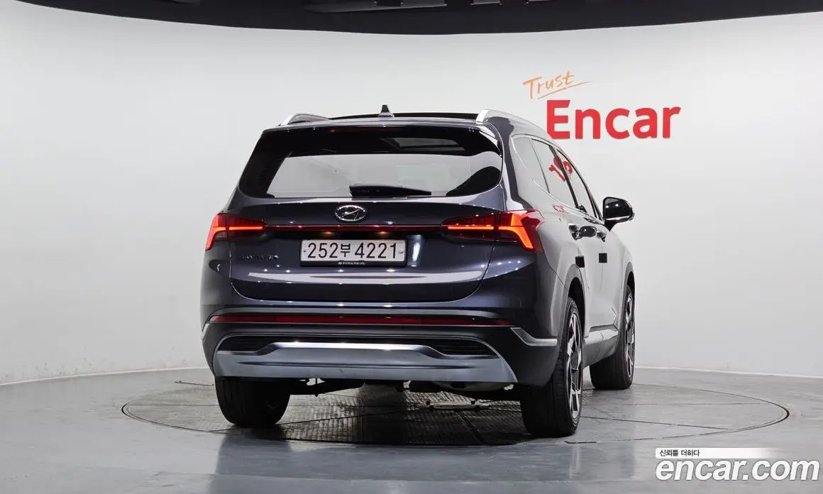 Hyundai Santa Fe 2020 2.2 автомат (гидро), фото 4 Hyundai Santa Fe 2020 2.2 автомат (гидро), фото 4