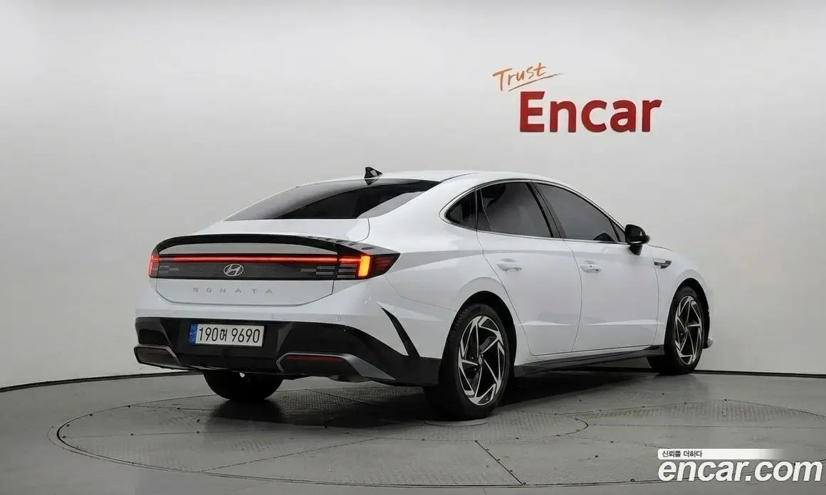 Hyundai Sonata 2023 1.6 автомат (гидро), фото 2 Hyundai Sonata 2023 1.6 автомат (гидро), фото 2