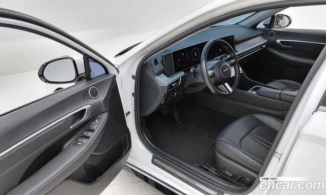 Hyundai Sonata 2023 1.6 автомат (гидро), миниатюра 10 Hyundai Sonata 2023 1.6 автомат (гидро), миниатюра 10