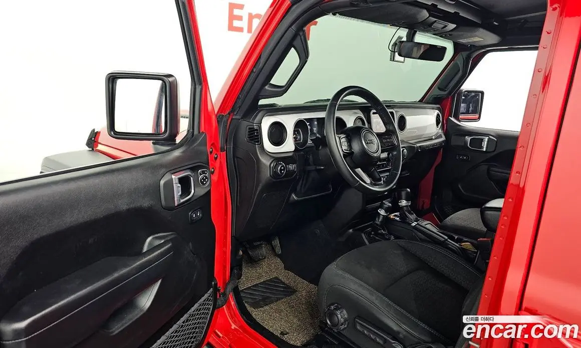 Jeep Wrangler 2021 2.0 автомат (гидро), фото 12 Jeep Wrangler 2021 2.0 автомат (гидро), фото 12