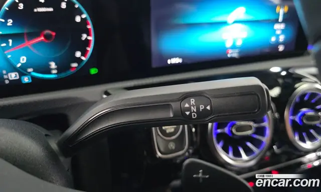 Mercedes-Benz A-Class 2022 2.0 автомат (гидро), миниатюра 9
