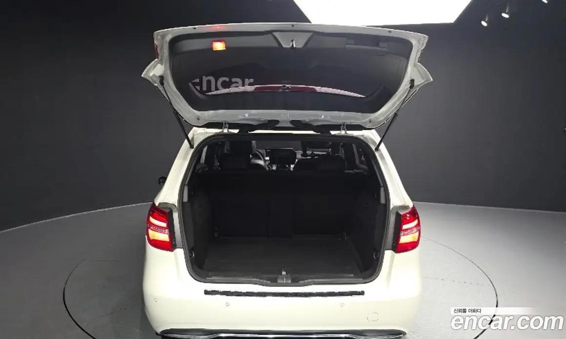 Mercedes-Benz B-Class 2016 2.1 автомат (гидро), фото 20 Mercedes-Benz B-Class 2016 2.1 автомат (гидро), фото 20