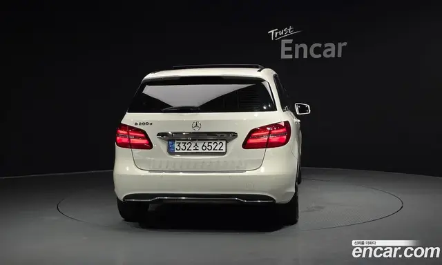 Mercedes-Benz B-Class 2016 2.1 автомат (гидро), миниатюра 4 Mercedes-Benz B-Class 2016 2.1 автомат (гидро), миниатюра 4