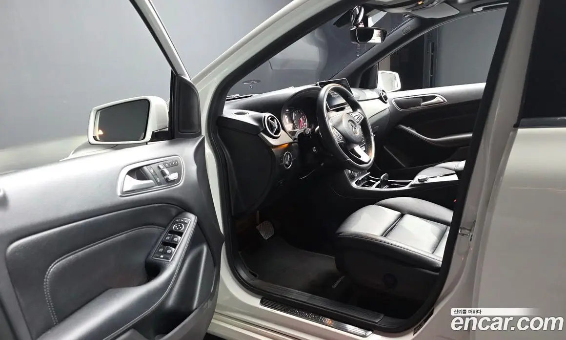 Mercedes-Benz B-Class 2016 2.1 автомат (гидро), фото 10 Mercedes-Benz B-Class 2016 2.1 автомат (гидро), фото 10