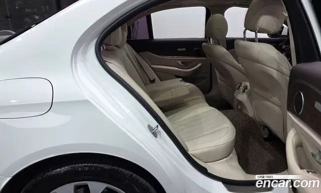 Mercedes-Benz E-Class 2016 2.0 автомат (гидро), миниатюра 12