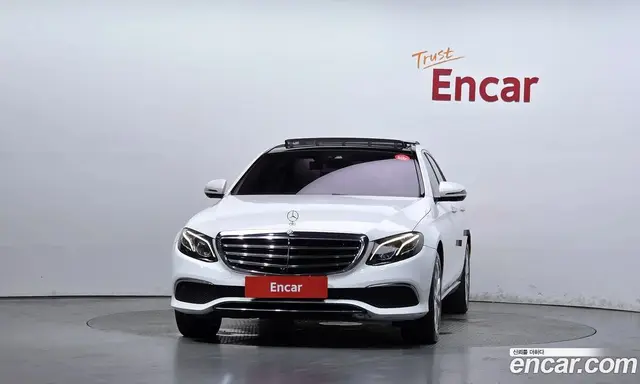 Mercedes-Benz E-Class 2016 2.0 автомат (гидро), миниатюра 3