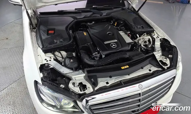 Mercedes-Benz E-Class 2016 2.0 автомат (гидро), миниатюра 6