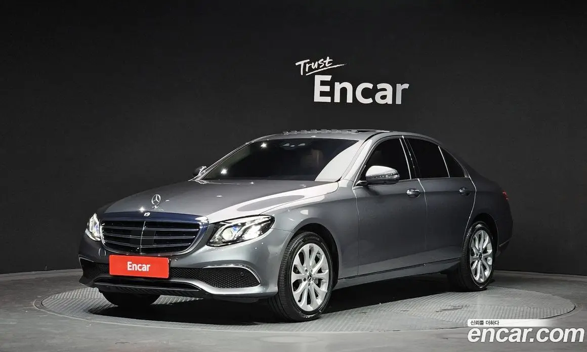 Mercedes-Benz E-Class 2020 2.0 автомат (гидро), фото 1 Mercedes-Benz E-Class 2020 2.0 автомат (гидро), фото 1