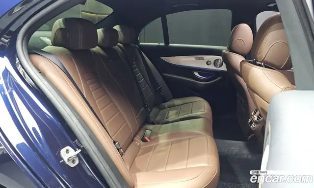 Mercedes-Benz E-Class 2021 2.0 автомат (гидро), миниатюра 12