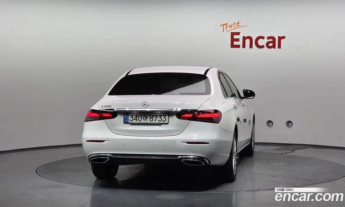 Mercedes-Benz E-Class 2022 2.0 автомат (гидро), фото 4
