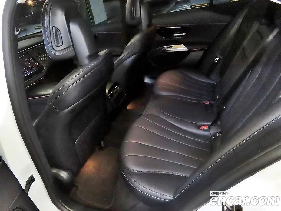 Mercedes-Benz E-Class 2024 2.0 автомат (гидро), фото 11 Mercedes-Benz E-Class 2024 2.0 автомат (гидро), фото 11