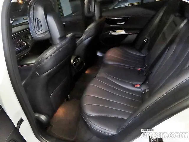 Mercedes-Benz E-Class 2024 2.0 автомат (гидро), миниатюра 11 Mercedes-Benz E-Class 2024 2.0 автомат (гидро), миниатюра 11