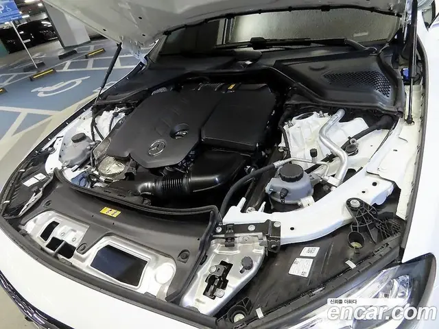 Mercedes-Benz E-Class 2024 2.0 автомат (гидро), миниатюра 6 Mercedes-Benz E-Class 2024 2.0 автомат (гидро), миниатюра 6