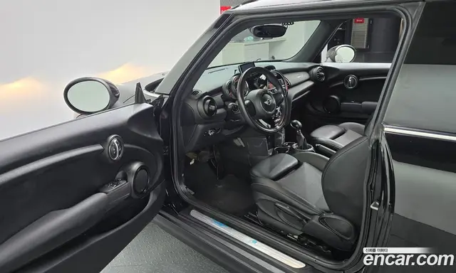 Mini Cooper 2014 1.5 автомат (гидро), миниатюра 10