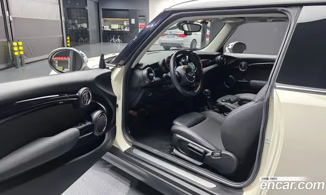 Mini Cooper 2016 1.5 автомат (гидро), миниатюра 10