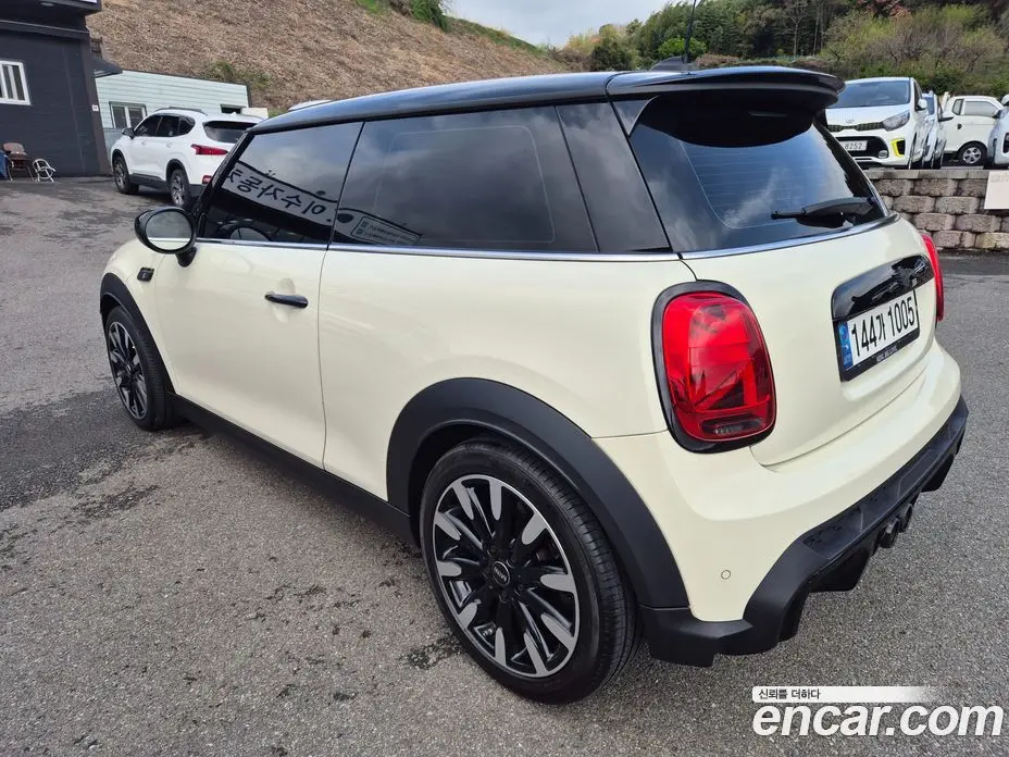 Mini Cooper 2021 2.0 автомат (гидро), фото 4 Mini Cooper 2021 2.0 автомат (гидро), фото 4