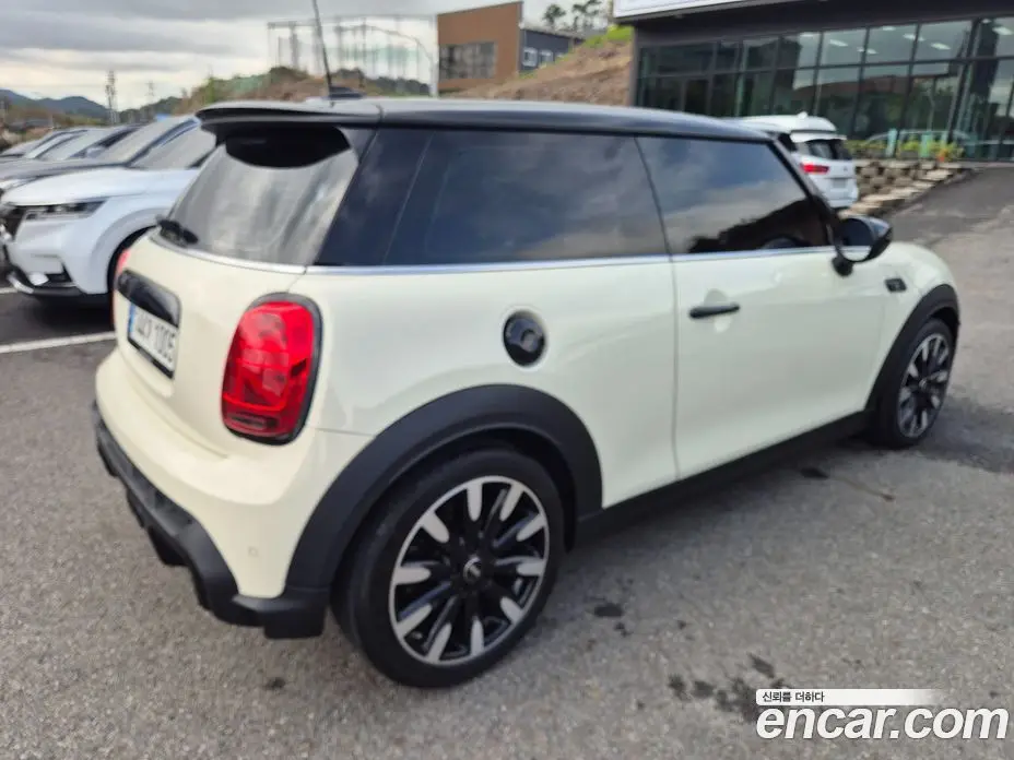 Mini Cooper 2021 2.0 автомат (гидро), фото 5 Mini Cooper 2021 2.0 автомат (гидро), фото 5