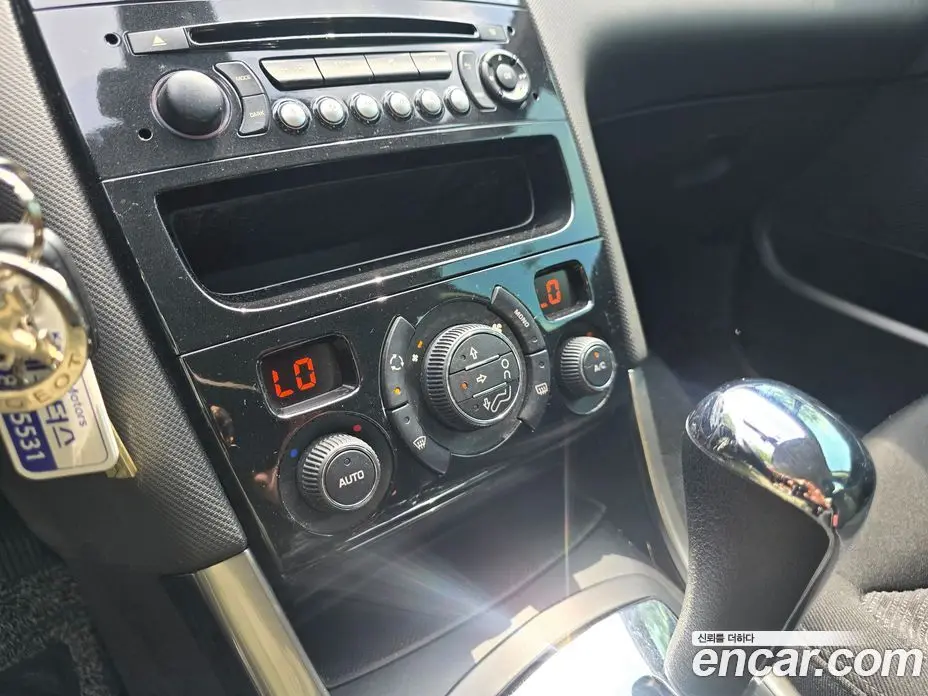 Peugeot 308 2013 1.6 автомат (гидро), фото 14 Peugeot 308 2013 1.6 автомат (гидро), фото 14