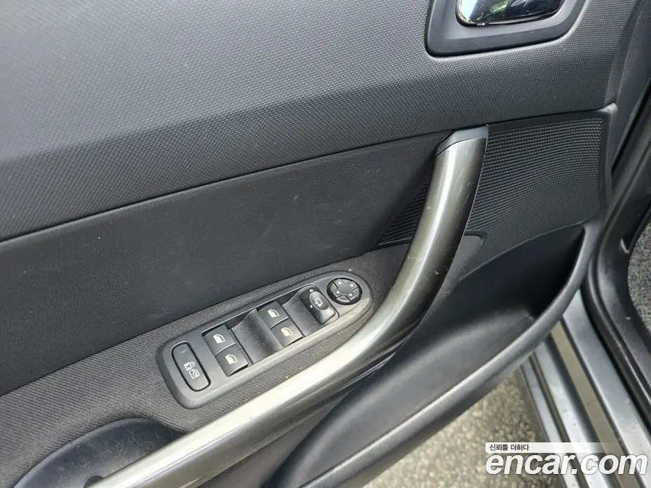Peugeot 308 2013 1.6 автомат (гидро), фото 16 Peugeot 308 2013 1.6 автомат (гидро), фото 16