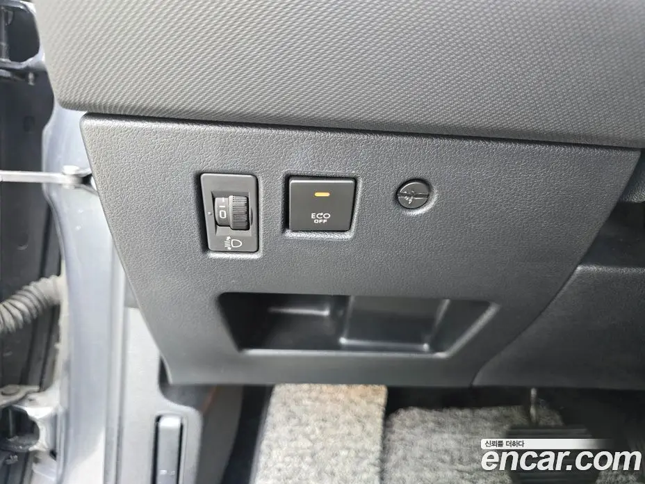 Peugeot 308 2013 1.6 автомат (гидро), фото 18 Peugeot 308 2013 1.6 автомат (гидро), фото 18
