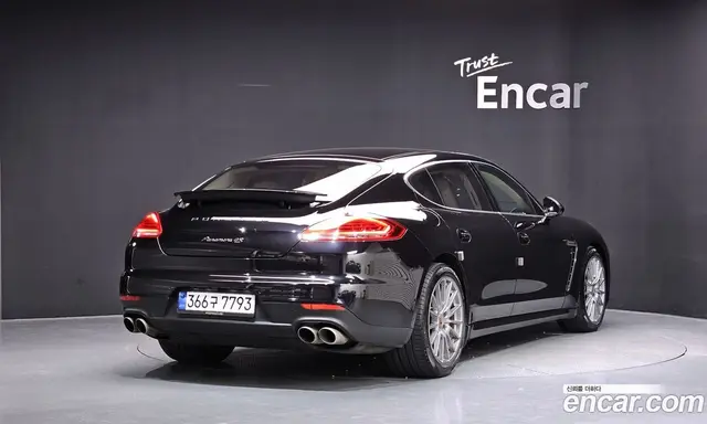 Porsche Panamera 2014 3.0 автомат (гидро), миниатюра 2 Porsche Panamera 2014 3.0 автомат (гидро), миниатюра 2