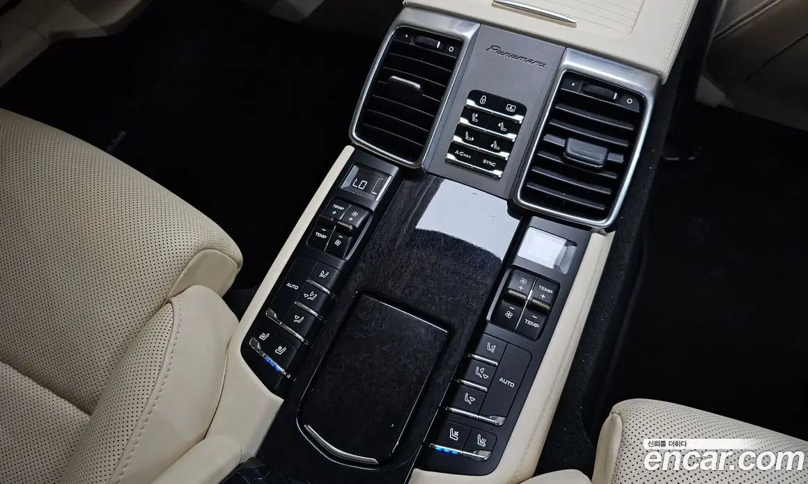 Porsche Panamera 2014 3.0 автомат (гидро), фото 17 Porsche Panamera 2014 3.0 автомат (гидро), фото 17