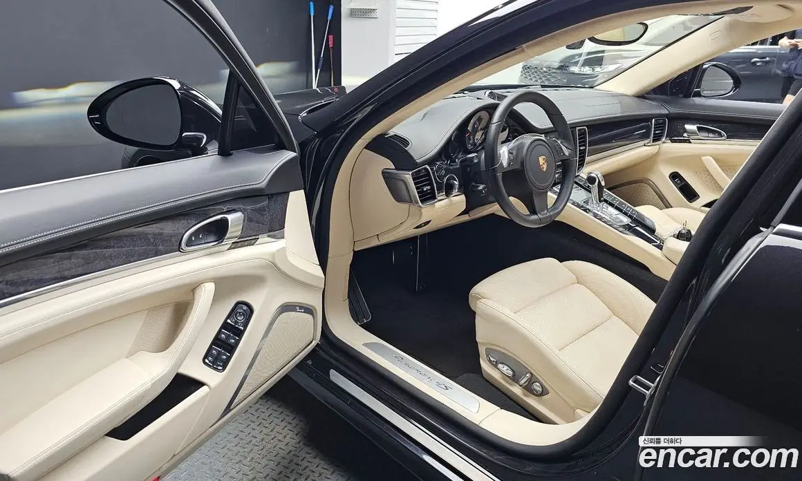 Porsche Panamera 2014 3.0 автомат (гидро), фото 10 Porsche Panamera 2014 3.0 автомат (гидро), фото 10