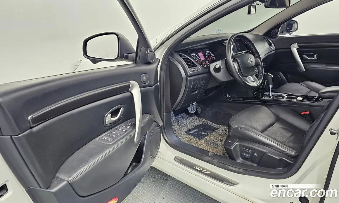 Renault (Samsung) SM7 2018 2.0 автомат (гидро), фото 10 Renault (Samsung) SM7 2018 2.0 автомат (гидро), фото 10