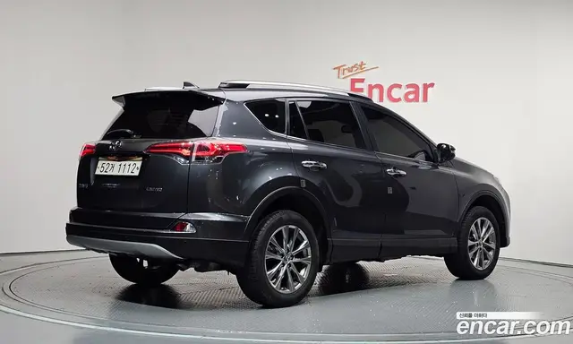 Toyota RAV4 2018 2.5 автомат (гидро), миниатюра 2