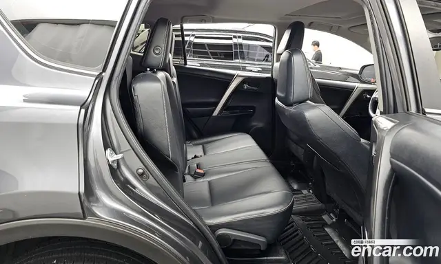 Toyota RAV4 2018 2.5 автомат (гидро), миниатюра 12