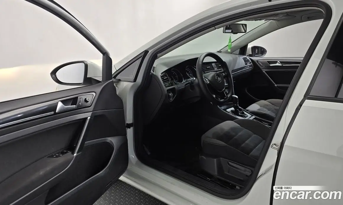 Volkswagen Golf 2014 2.0 автомат (гидро), фото 10 Volkswagen Golf 2014 2.0 автомат (гидро), фото 10