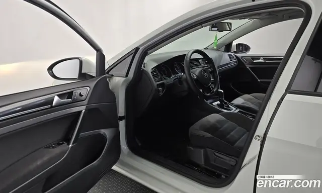 Volkswagen Golf 2014 2.0 автомат (гидро), миниатюра 10 Volkswagen Golf 2014 2.0 автомат (гидро), миниатюра 10