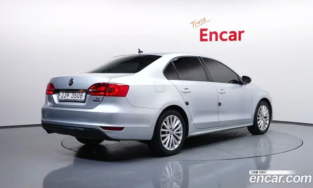 Volkswagen Jetta 2013 1.6 автомат (гидро), миниатюра 2 Volkswagen Jetta 2013 1.6 автомат (гидро), миниатюра 2
