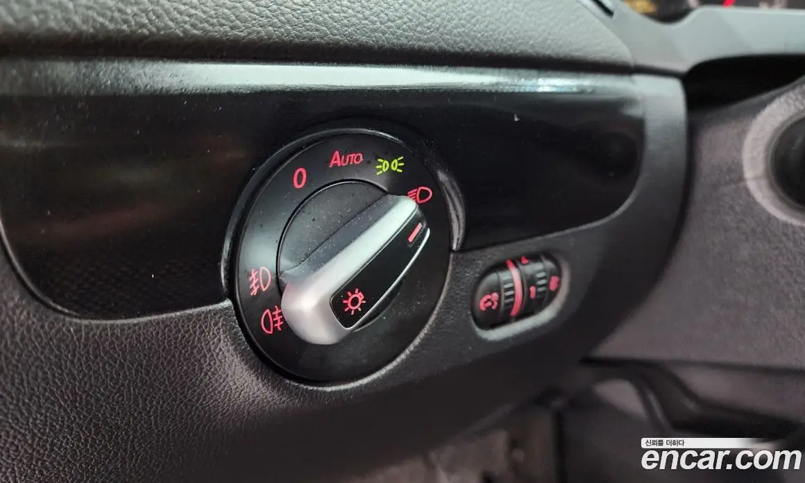Volkswagen Jetta 2013 1.6 автомат (гидро), фото 17 Volkswagen Jetta 2013 1.6 автомат (гидро), фото 17
