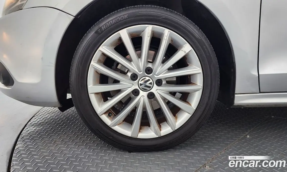 Volkswagen Jetta 2013 1.6 автомат (гидро), фото 5 Volkswagen Jetta 2013 1.6 автомат (гидро), фото 5