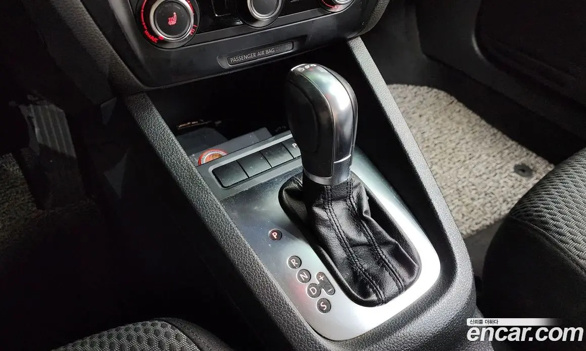 Volkswagen Jetta 2013 1.6 автомат (гидро), фото 9 Volkswagen Jetta 2013 1.6 автомат (гидро), фото 9