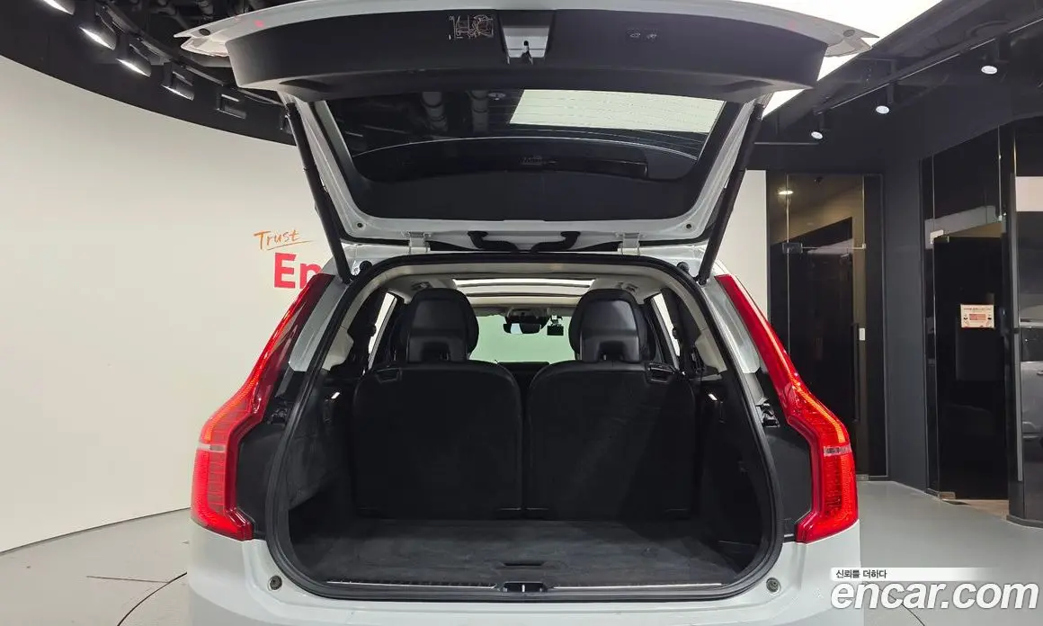 Volvo XC90 2018 2.0 автомат (гидро), фото 20 Volvo XC90 2018 2.0 автомат (гидро), фото 20