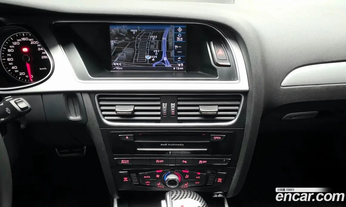 Audi A4 2015 2.0 автомат (гидро), фото 14