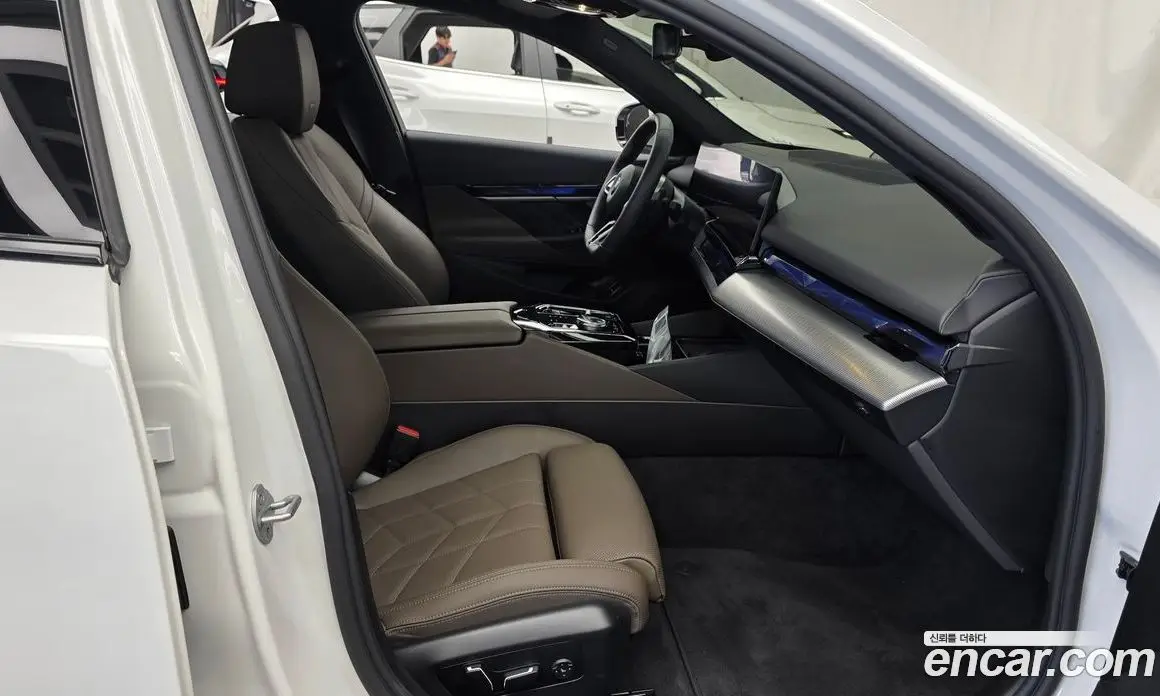BMW 5 серия 2025 2.0 автомат (гидро), фото 11 BMW 5 серия 2025 2.0 автомат (гидро), фото 11