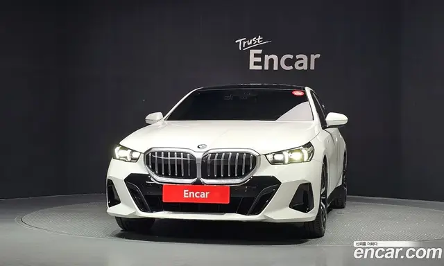 BMW 5 серия 2025 2.0 автомат (гидро), миниатюра 3 BMW 5 серия 2025 2.0 автомат (гидро), миниатюра 3