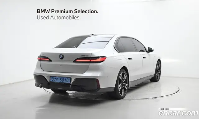 BMW i7 2024 0.3 автомат (гидро), миниатюра 2