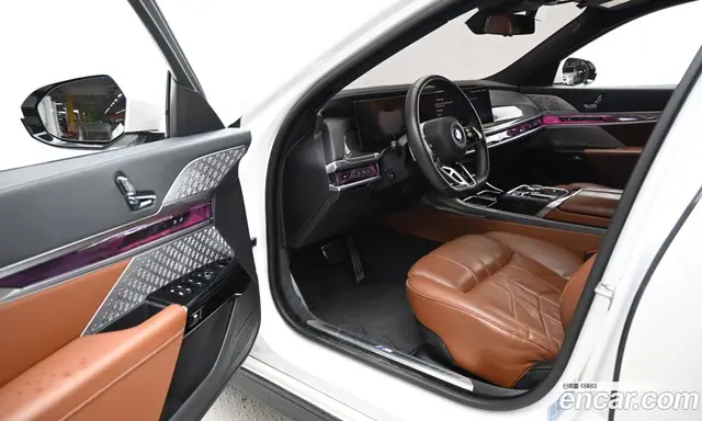 BMW i7 2024 0.3 автомат (гидро), миниатюра 11