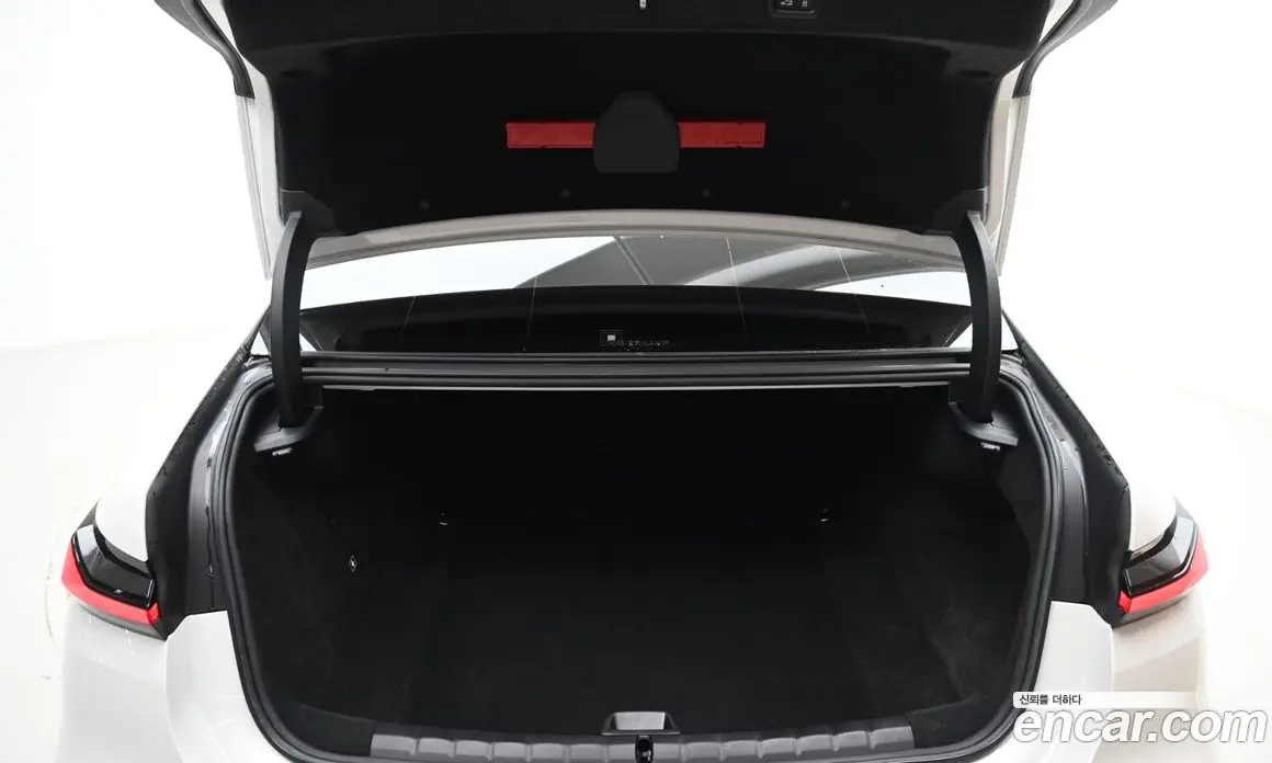 BMW i7 2024 0.3 автомат (гидро), фото 20