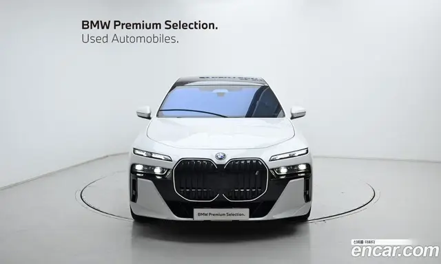 BMW i7 2024 0.3 автомат (гидро), миниатюра 3