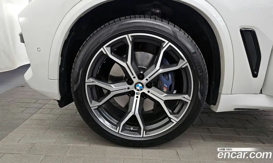 BMW X5 2023 3.0 автомат (гидро), фото 5