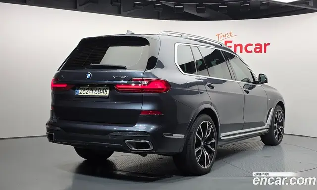 BMW X7 2021 3.0 автомат (гидро), миниатюра 2