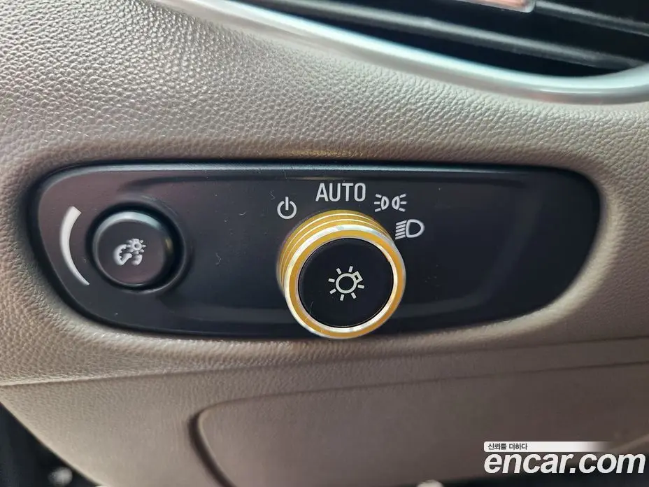 Chevrolet Malibu 2016 2.0 автомат (гидро), фото 13